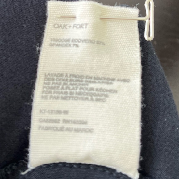 Oak & Fort
FITTED ZIP-UP HOODIE - Picture 9 of 9